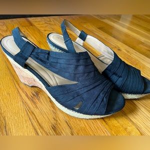 Naturalizer Wedge Sandals Size 12